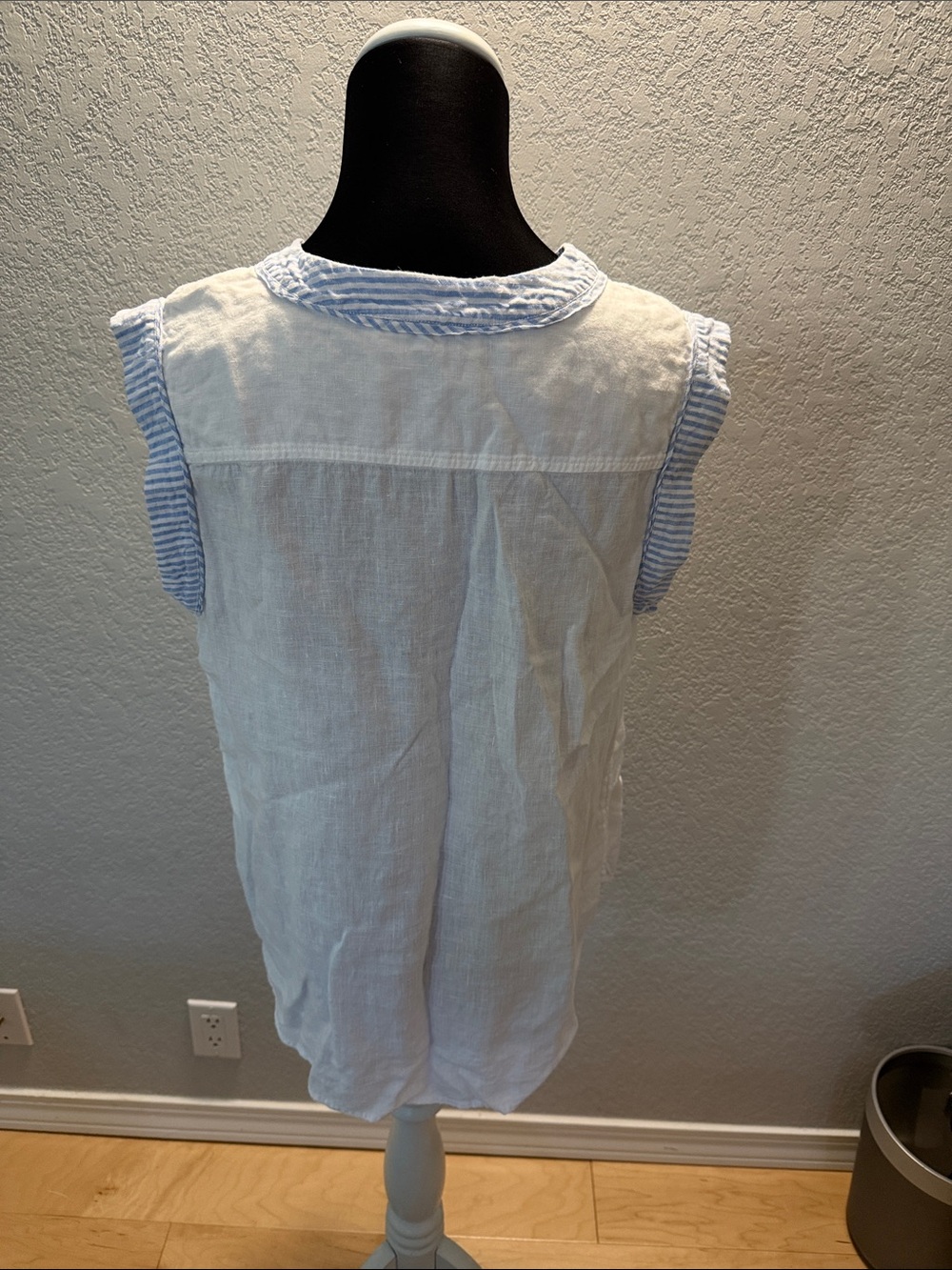 Vineyard Vines White Linen Tank with Light Blue Stripe Trim - Picture 3 of 4